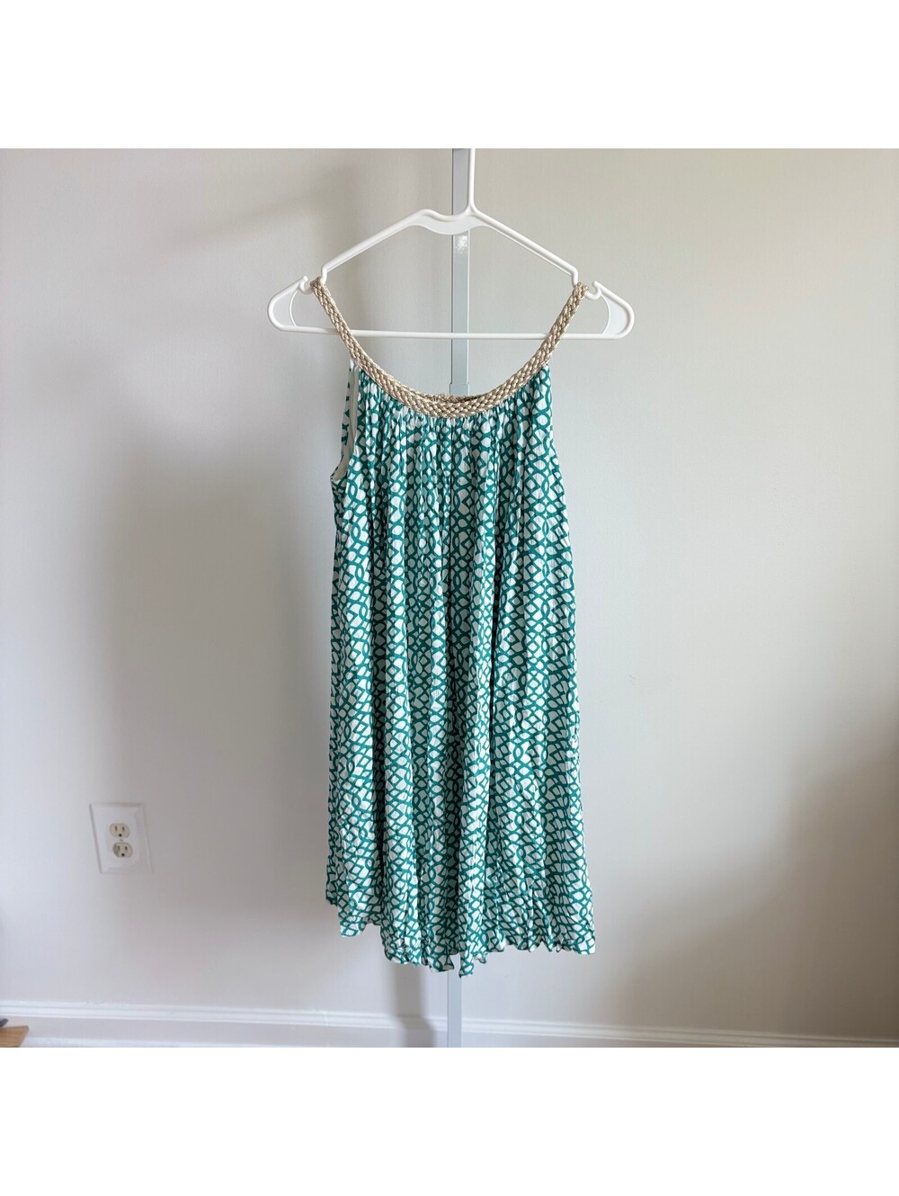 Nina Leonard NWT Women's Green White Geo Print Pleated Dress Gold Neckline M